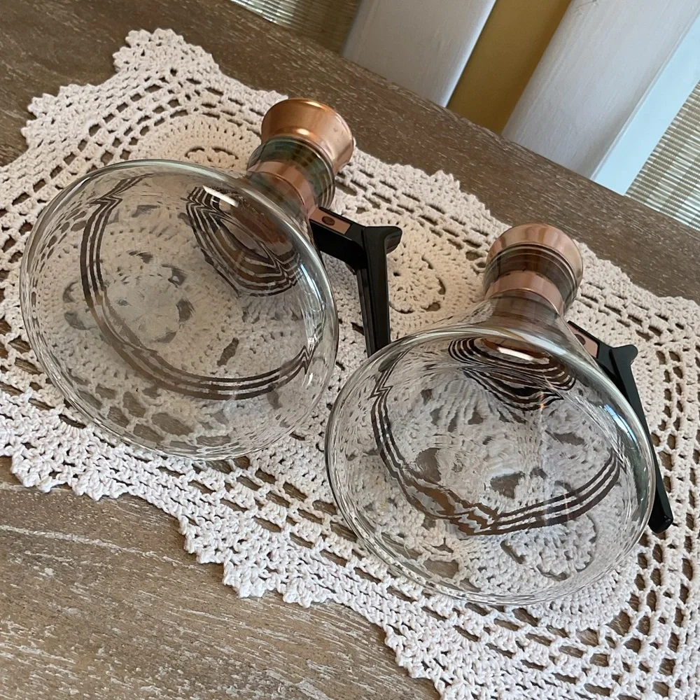 Two Vintage Inland Mid-Century Modern Glass Carafes - Picture 8 of 8